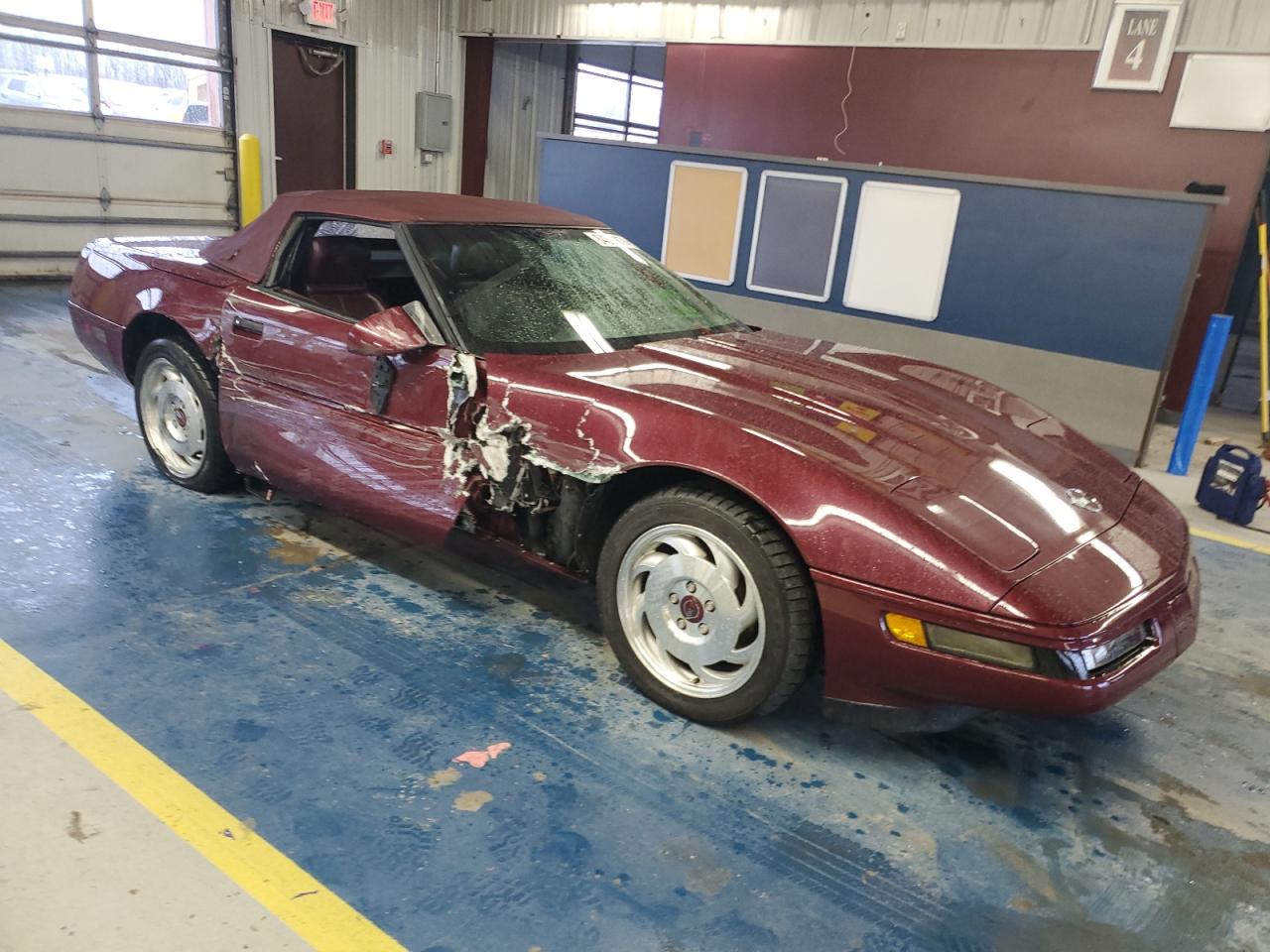 1993 Chevrolet Corvette VIN 1G1YY33P1P5104685 Copart auction photo, side / front end damage thumbnail 4