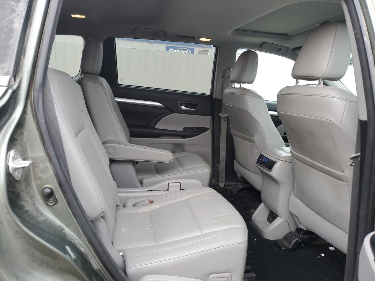 2017 Toyota Highlander VIN 5TDJZRFH7HS439846 Copart auction photo, front end damage thumbnail 11