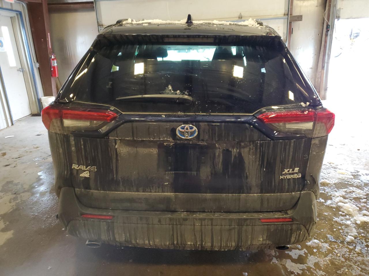 2021 Toyota RAV 4 VIN JTMR6RFV8MD511662 Copart auction photo, rear end / undercarriage damage thumbnail 6