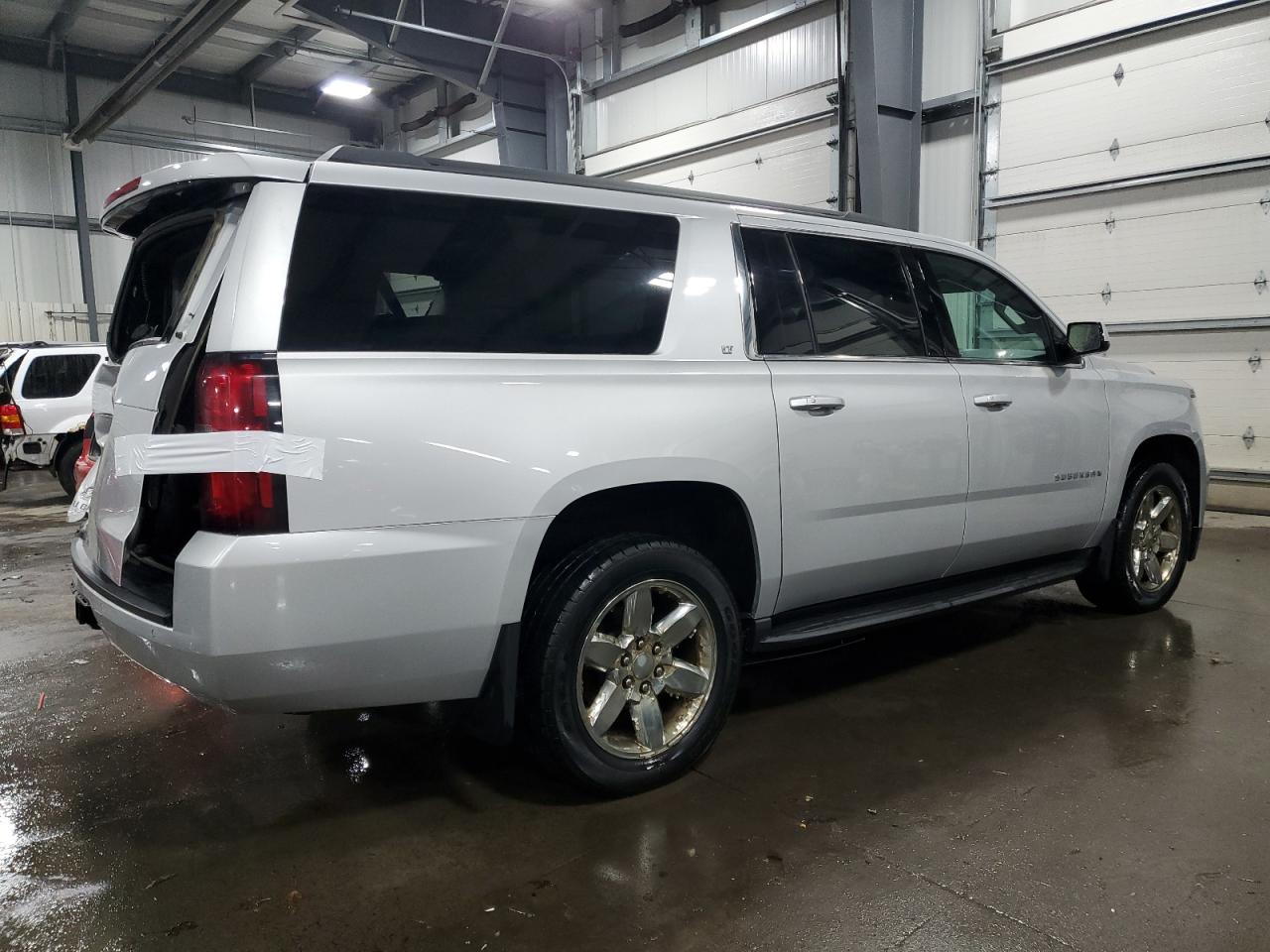 2018 Chevrolet Suburban VIN 1GNSKHKC6JR334093 Copart auction photo, rear end damage thumbnail 3