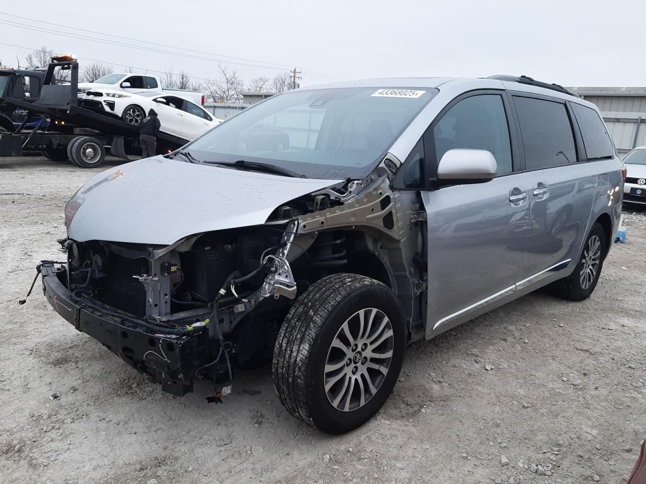 2018 Toyota Sienna VIN 5TDYZ3DC5JS929713