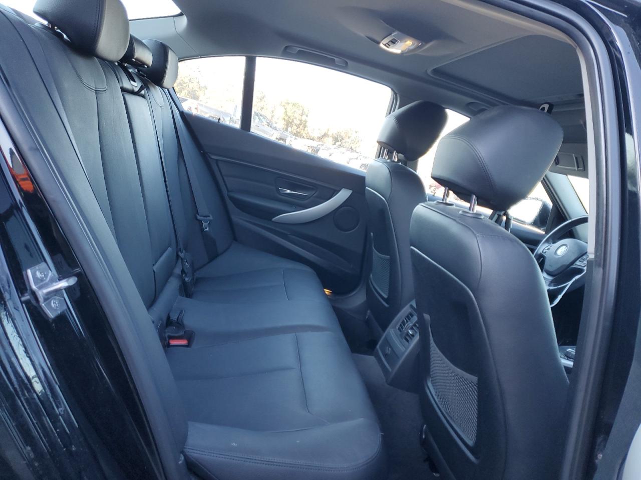 2013 BMW 3er VIN WBA3A5C58DF359899 Copart auction photo, top/roof damage thumbnail 10