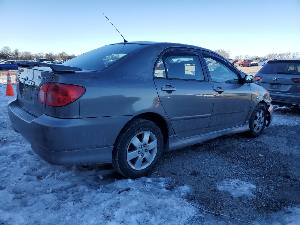 2006 Toyota Corolla VIN 2T1BR32E26C654361 Copart auction photo, front end / minor dent/scratches damage thumbnail 3