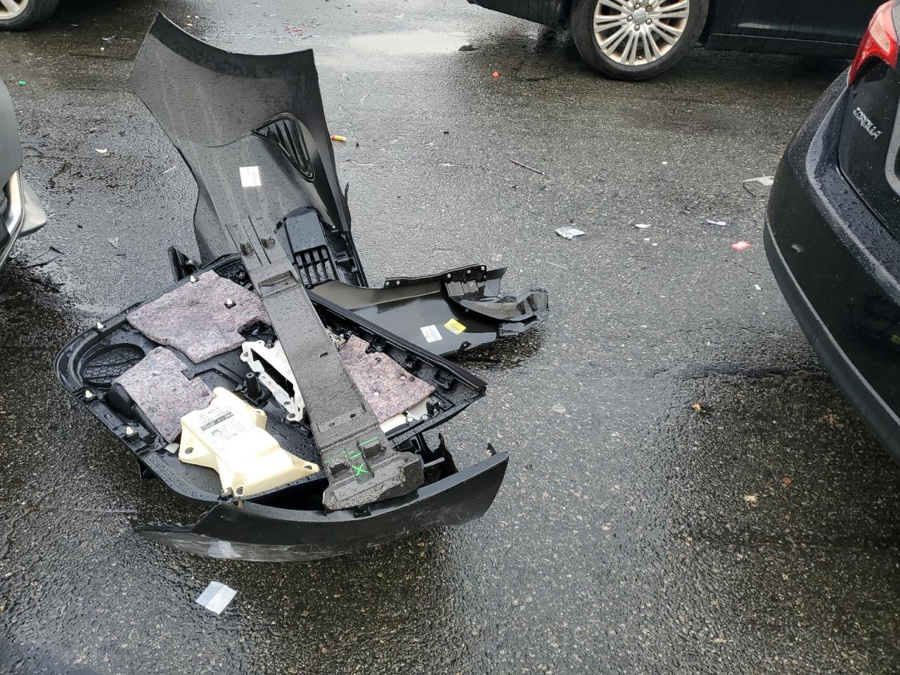 2018 Toyota Corolla VIN 5YFBURHE2JP778843 Copart auction photo, front end / minor dent/scratches damage thumbnail 12