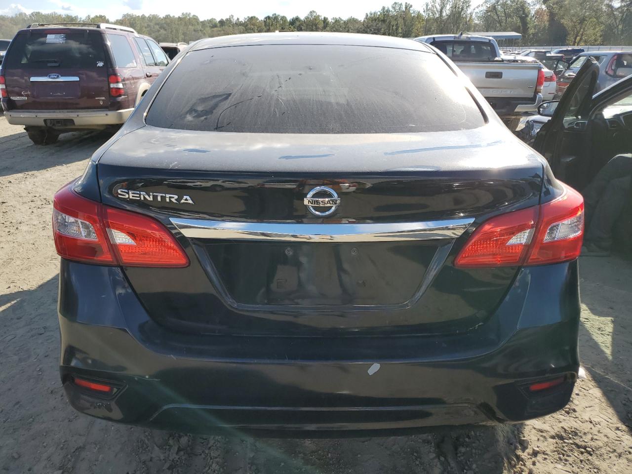 2017 Nissan Sentra VIN 3N1AB7AP1HY374673 Copart auction photo, front end damage thumbnail 6
