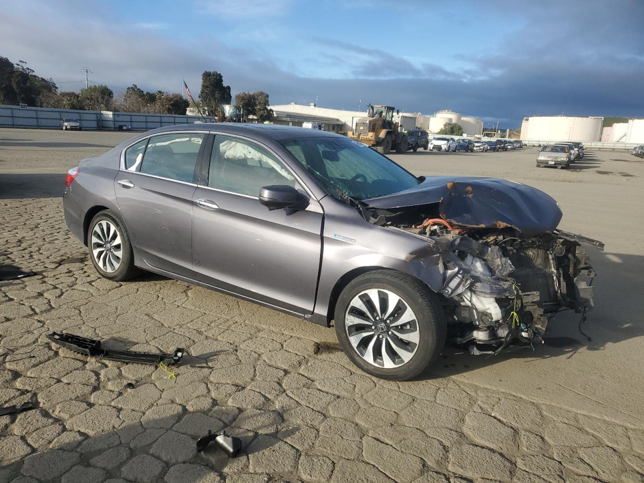 2015 Honda Accord VIN 1HGCR6F51FA013501 Copart auction photo, front end damage thumbnail 4
