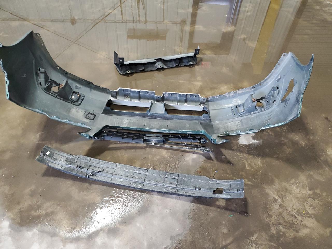 2011 Subaru Outback VIN 4S4BRDKCXB2382389 Copart auction photo, front end damage thumbnail 13