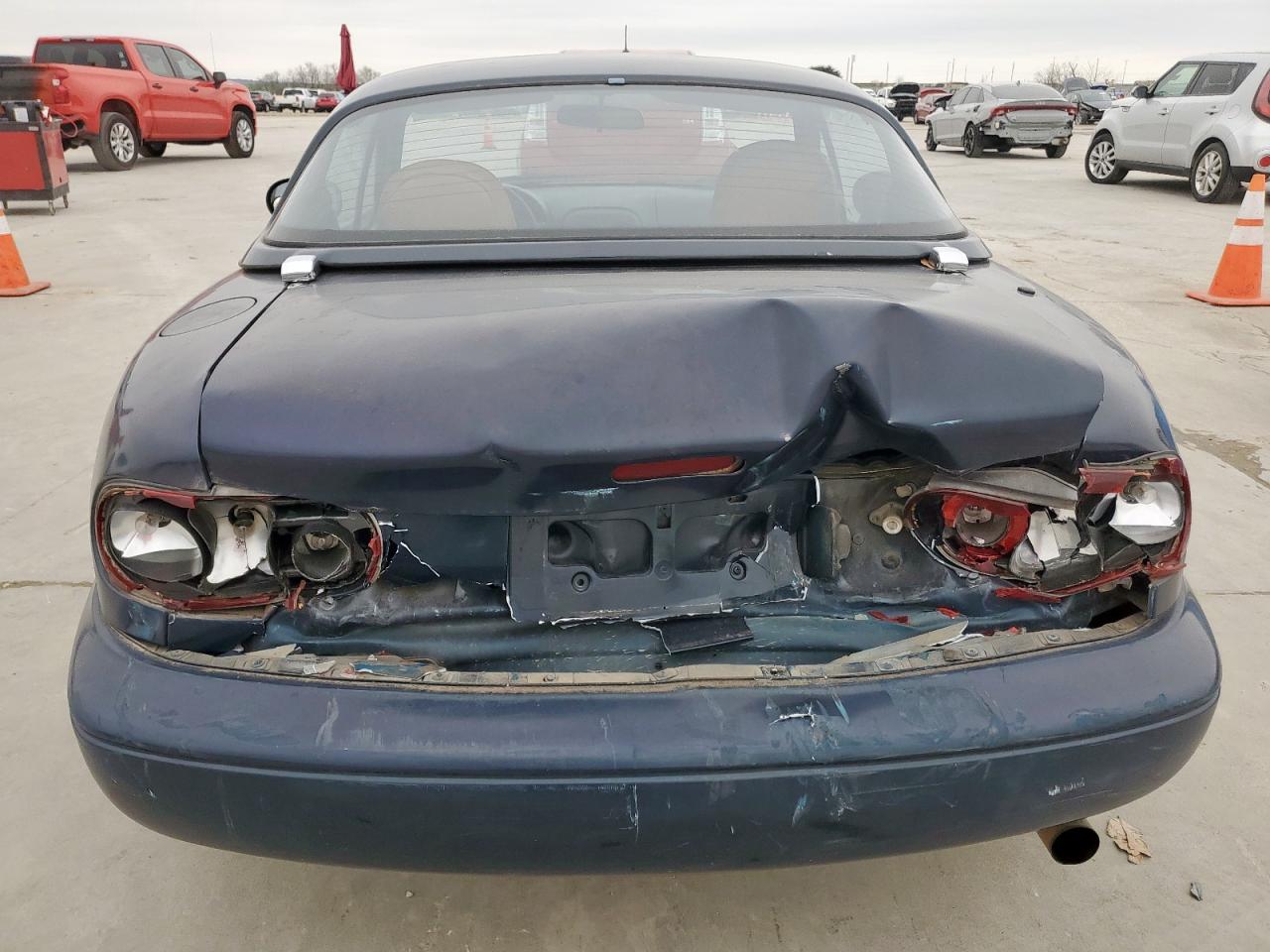1994 Mazda MX-5 VIN JM1NA3537R0512679 Copart auction photo, rear end / side damage thumbnail 6
