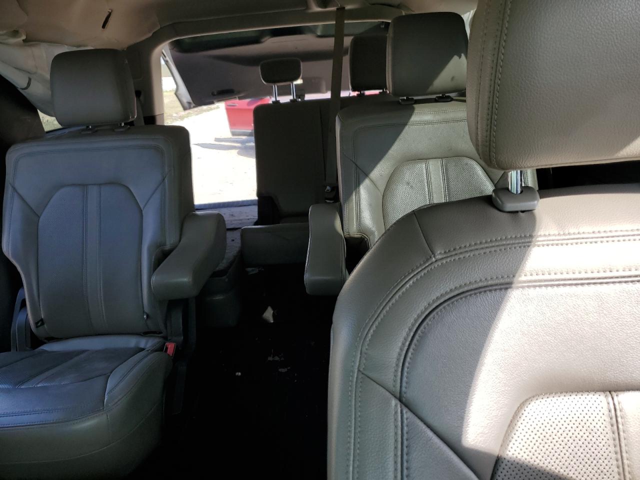 2018 Ford Expedition VIN 1FMJU1KTXJEA44920 Copart auction photo, front end / rear end damage thumbnail 10