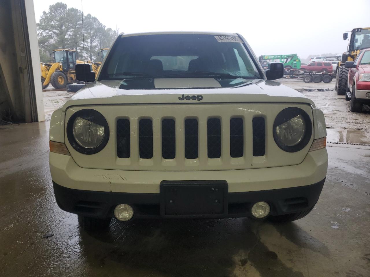 2017 Jeep Liberty (Patriot) VIN 1C4NJPBA2HD137656 Copart auction photo, all over / minor dent/scratches damage thumbnail 5