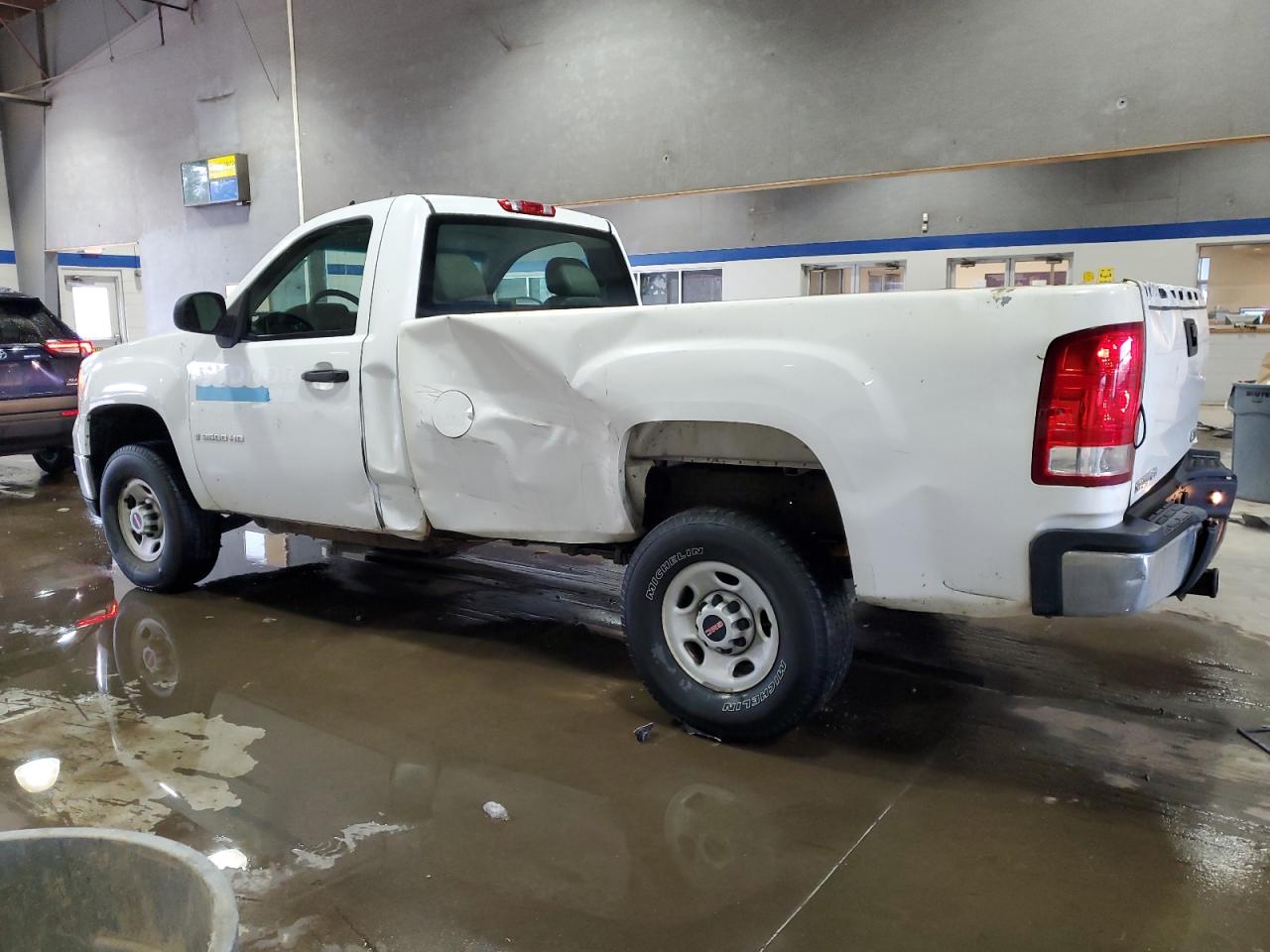 2009 GMC Sierra VIN 1GTHC44K99F149921 Copart auction photo, side / minor dent/scratches damage thumbnail 2