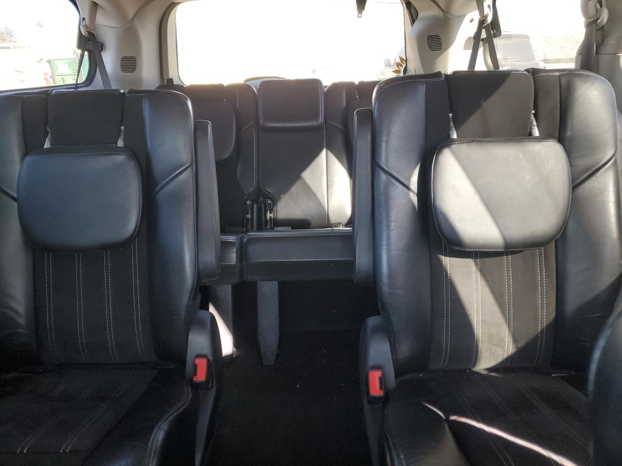 2014 Chrysler Town & Country VIN 2C4RC1CG9ER372480 Copart auction photo, side / front end damage thumbnail 10