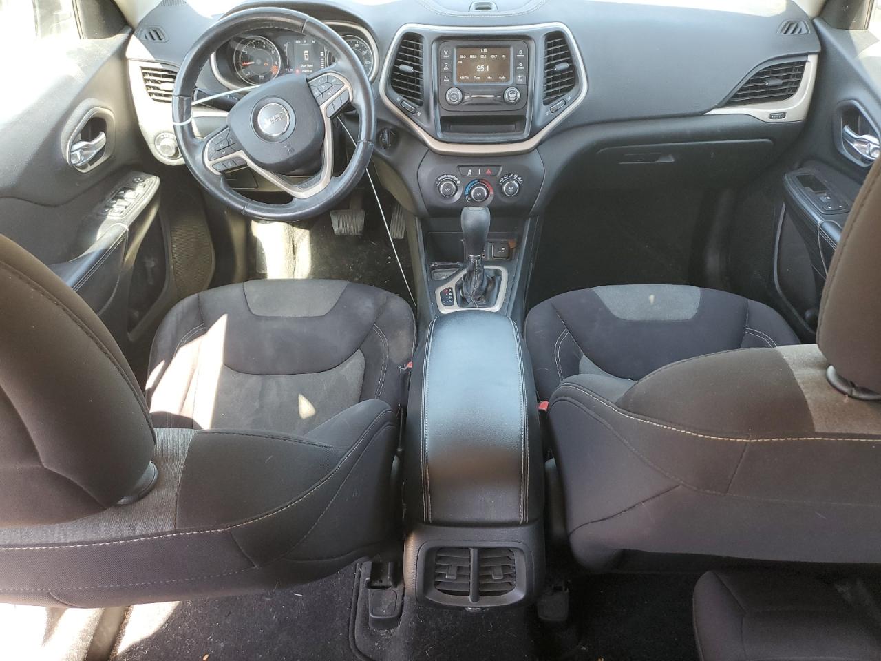 2015 Jeep Grand Cherokee VIN 1C4PJLAB3FW620277 Copart auction photo, rear end / minor dent/scratches damage thumbnail 8