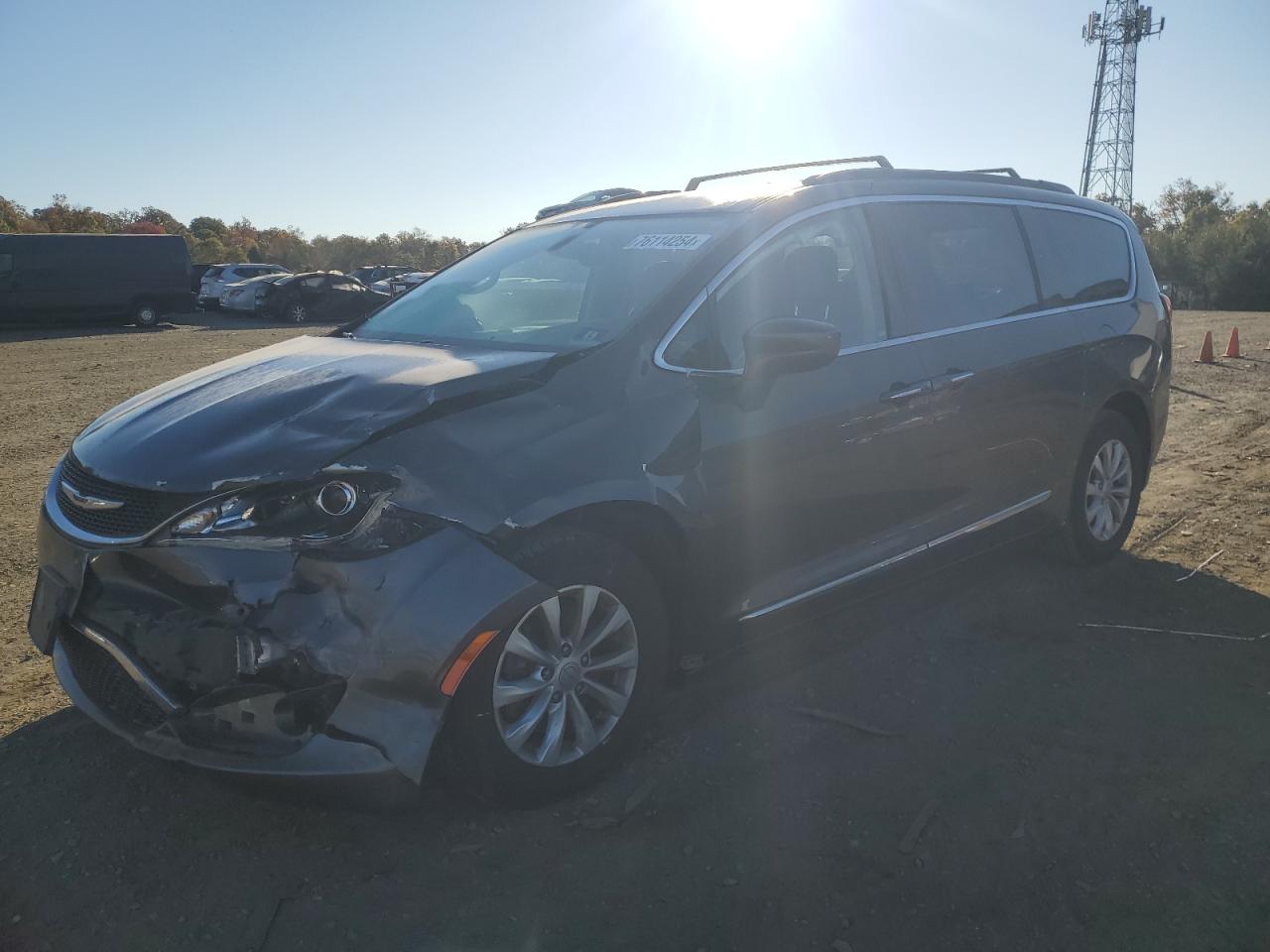 2017 Chrysler Pacifica VIN 2C4RC1BG3HR543021