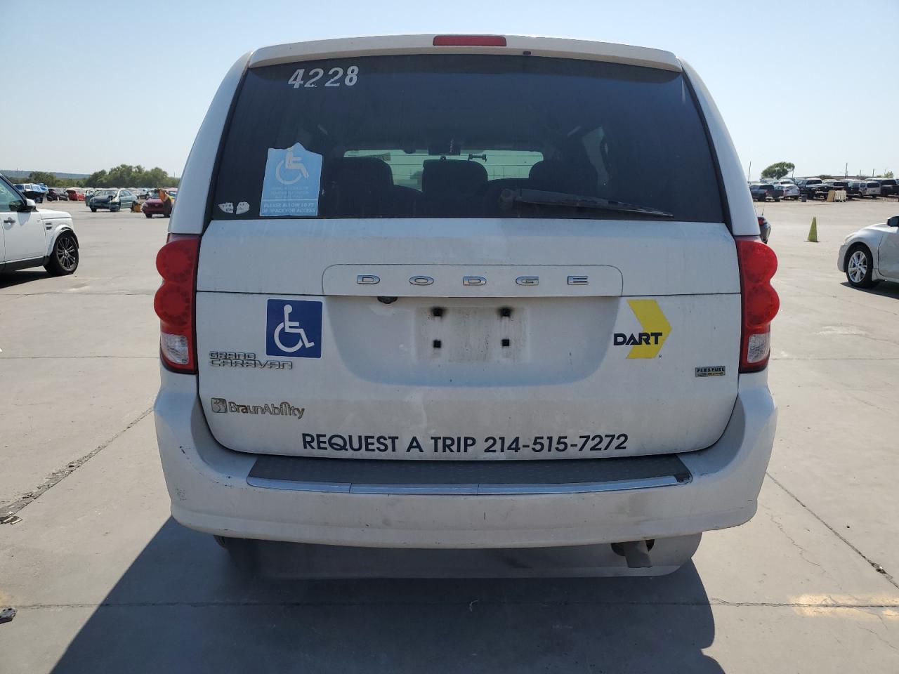2017 Dodge Caravan VIN 2C4RDGBG8HR756417 Copart auction photo, minor dent/scratches damage thumbnail 6