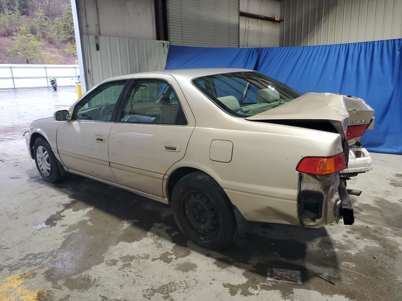 2000 Toyota Camry VIN 4T1BF22K9YU944560 Copart auction photo, rear end / front end damage thumbnail 2