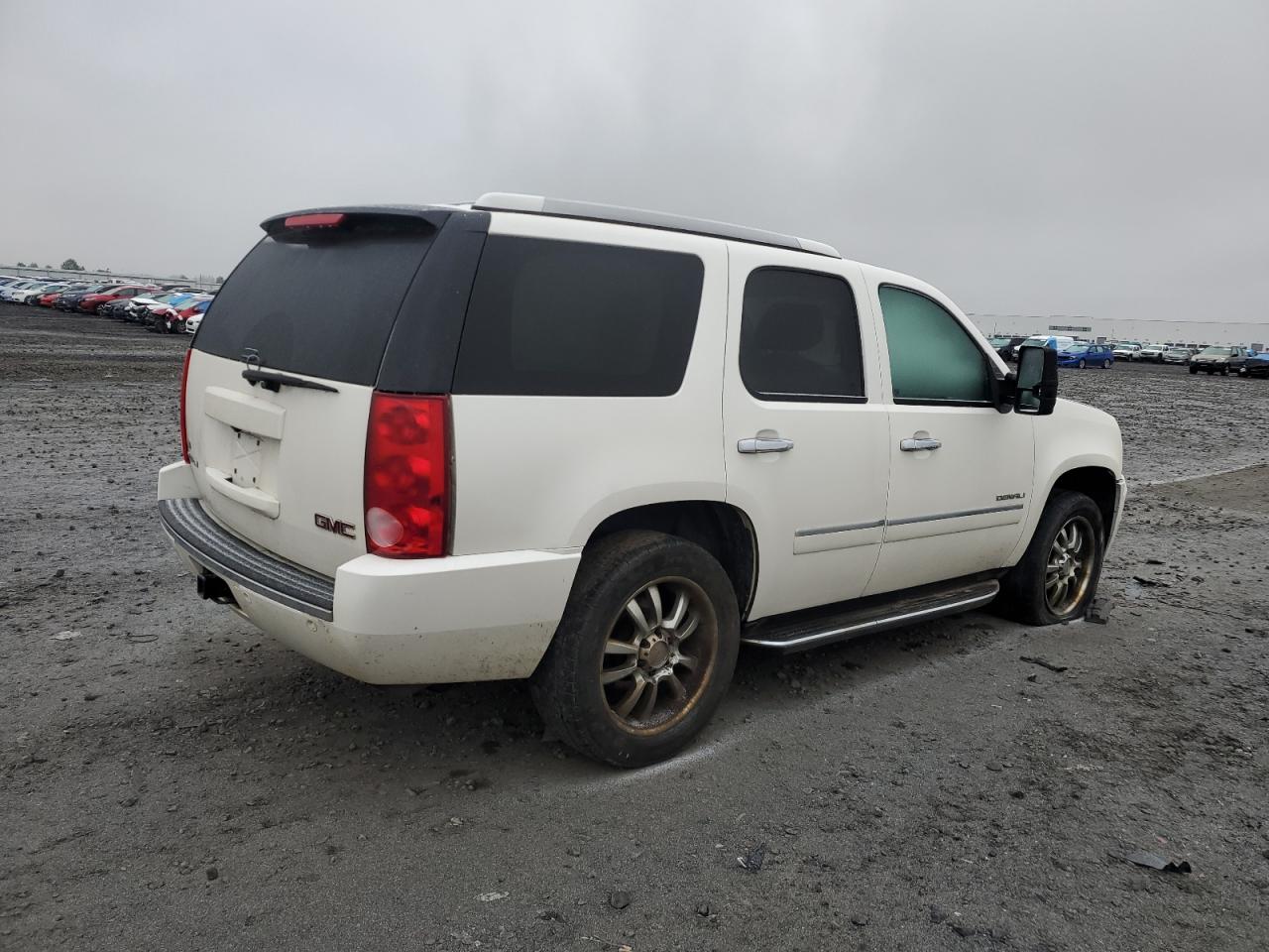 2011 GMC Yukon VIN 1GKS2EEF3BR242524 Copart auction photo, front end damage thumbnail 3