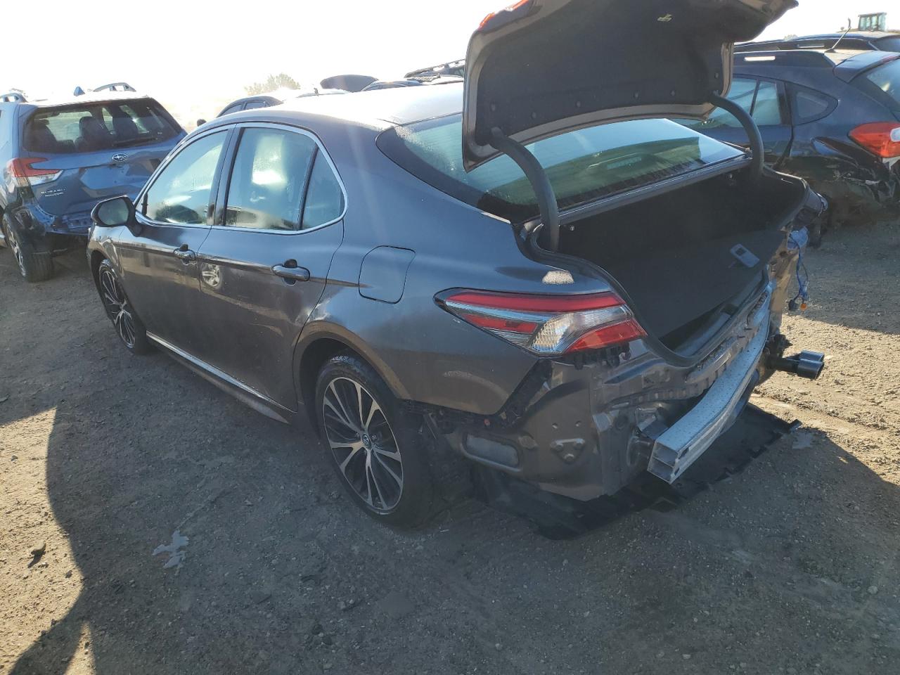 2018 Toyota Camry VIN 4T1B11HK7JU577759 Copart auction photo, rear end damage thumbnail 2