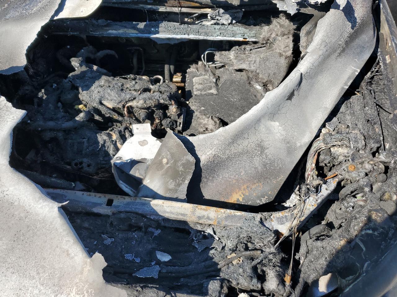 2013 Ford Fusion VIN 3FA6P0HR0DR287571 Copart auction photo, burn / minor dent/scratches damage thumbnail 11
