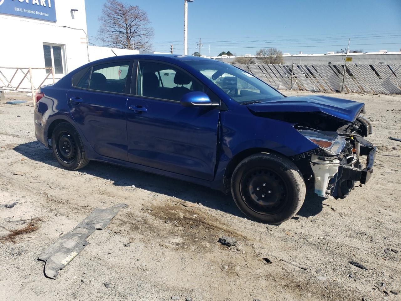 2020 KIA Rio VIN 3KPA24AD9LE260514 Copart auction photo, front end / all over damage thumbnail 4