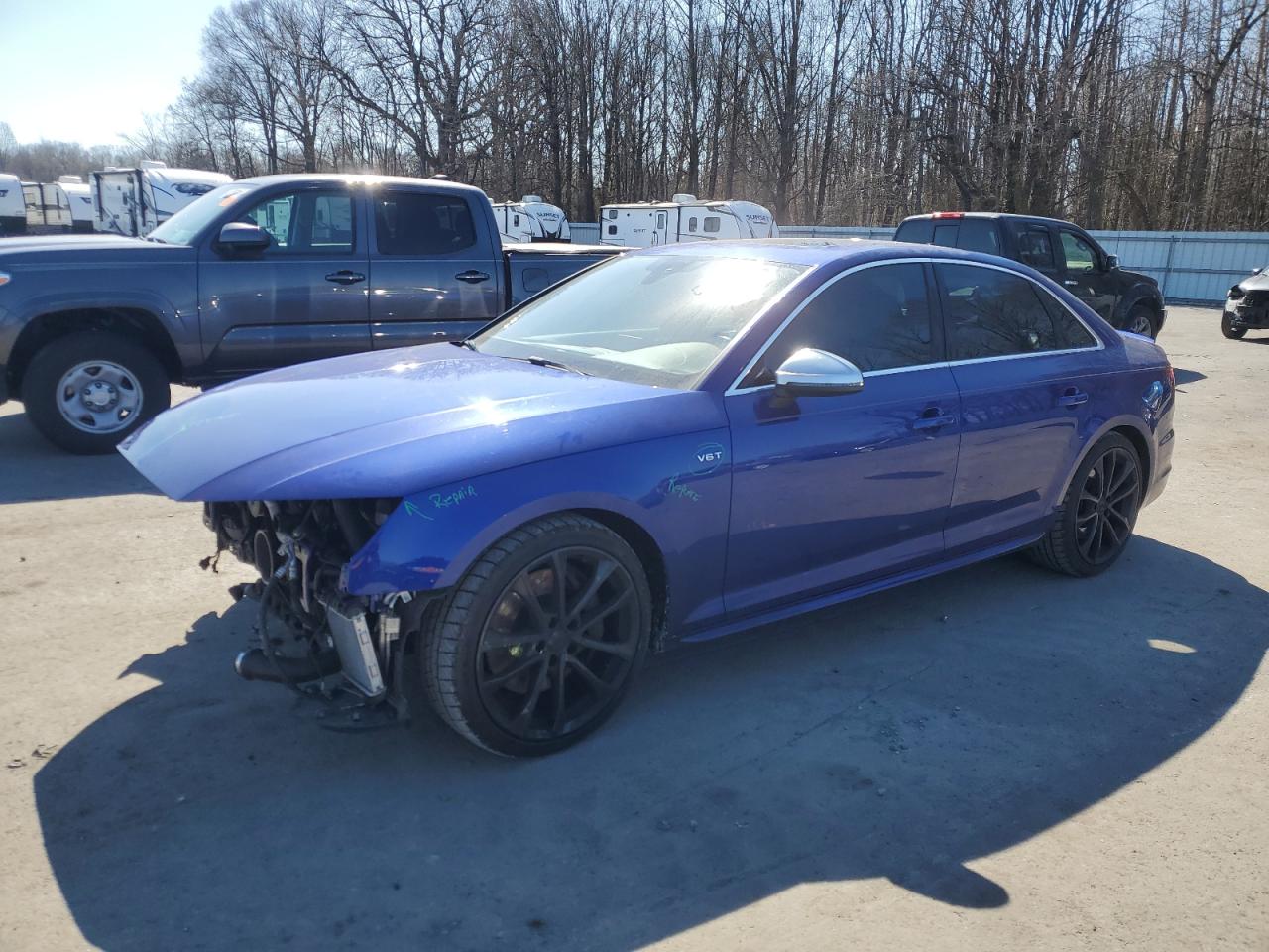 2018 Audi RS4 VIN WAUB4AF40JA051097