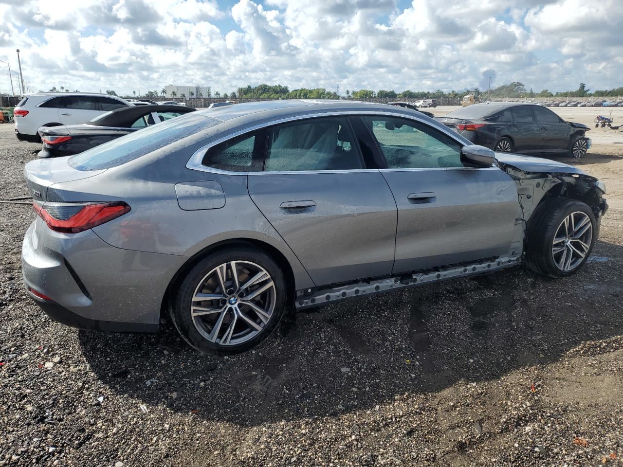 2024 BMW 4er VIN WBA63AV01RFT29748 Copart auction photo, front end / side damage thumbnail 3