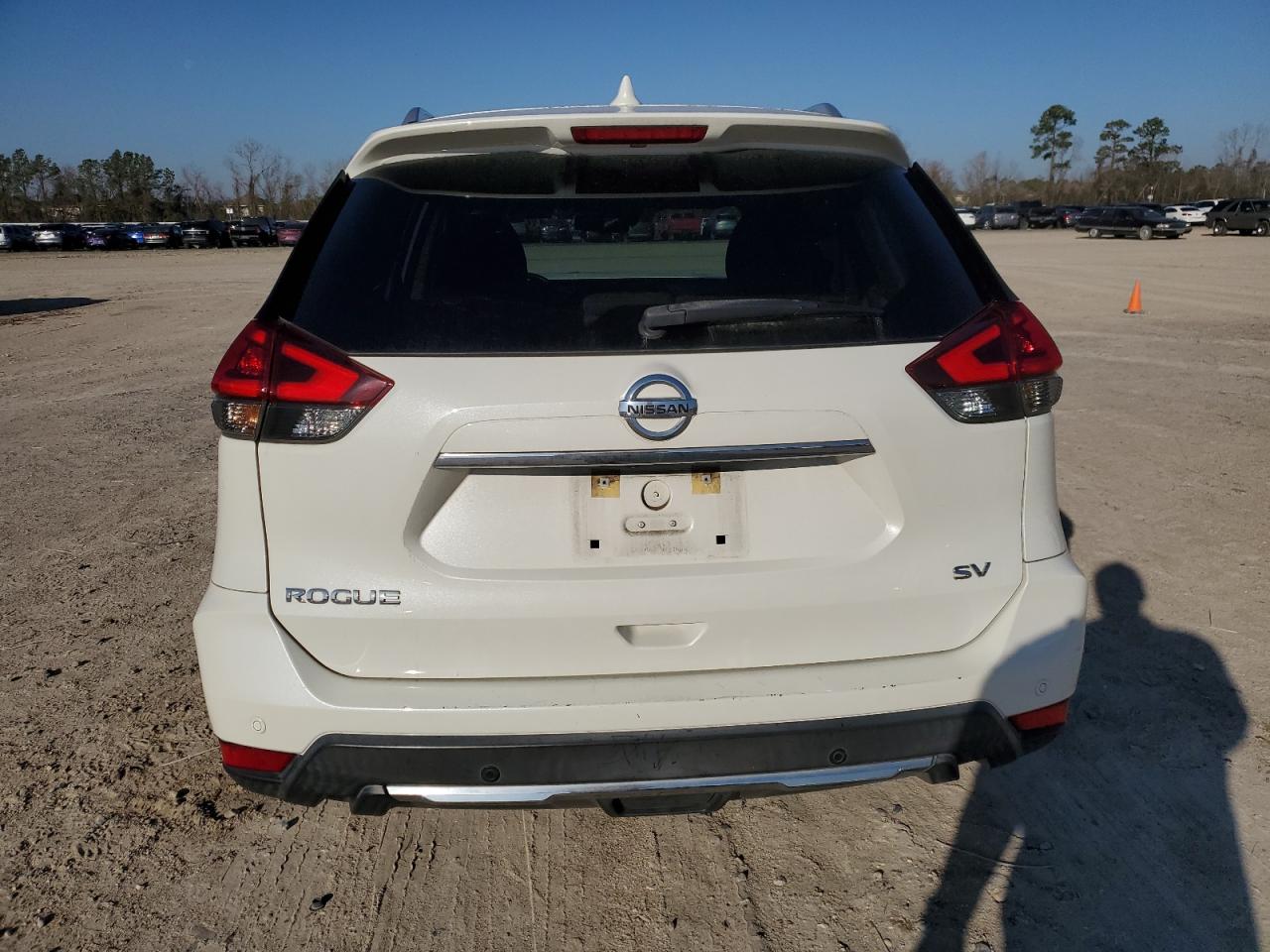 2020 Nissan Rogue VIN KNMAT2MTXLP536106 Copart auction photo, front end / mechanical damage thumbnail 6