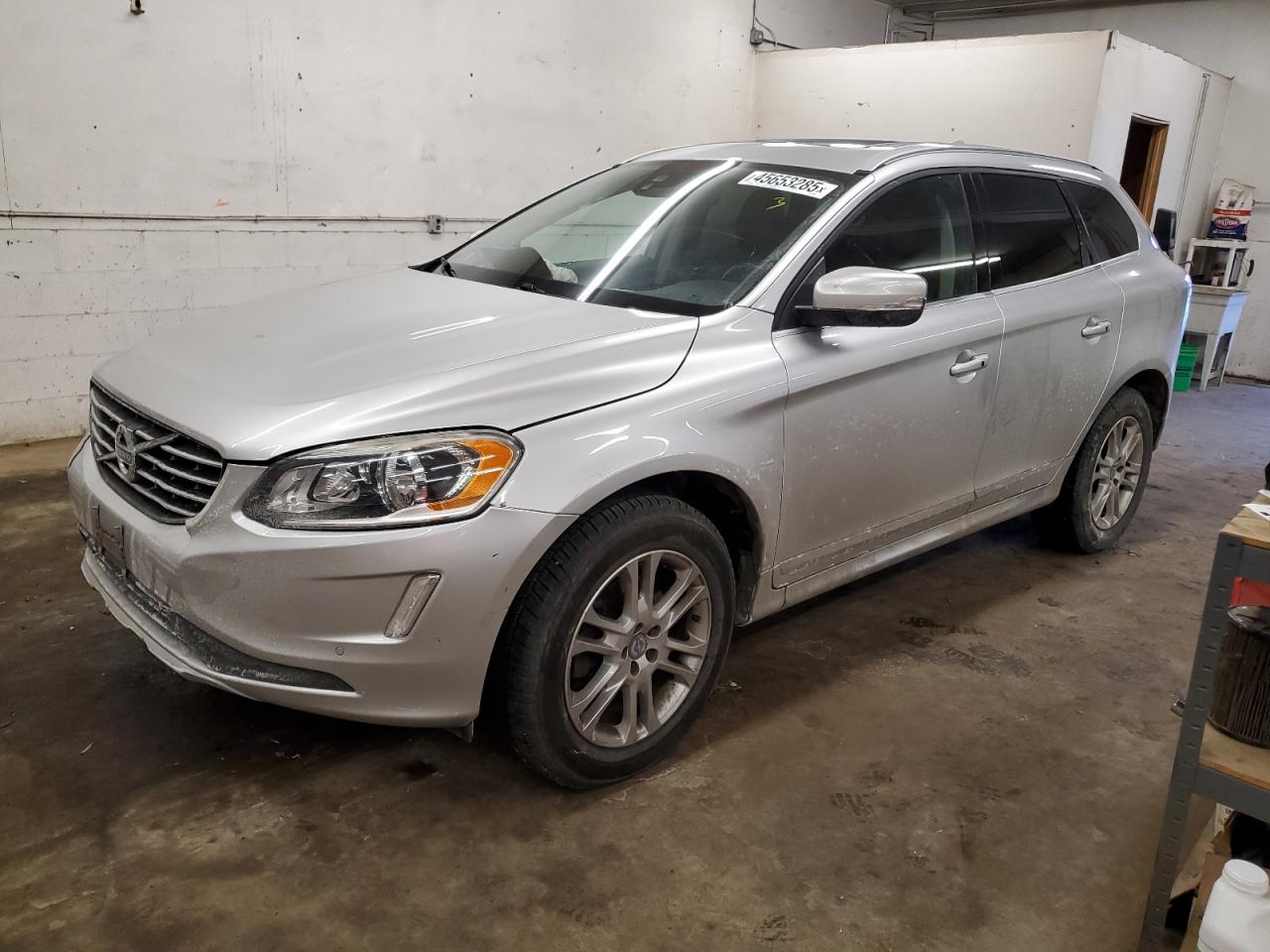 2016 Volvo XC60 VIN YV4612RKXG2809640