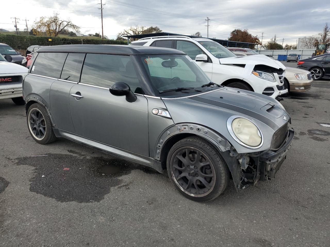 2009 MINI Cooper VIN WMWMM335X9TP73159 Copart auction photo, all over / vandalism damage thumbnail 4