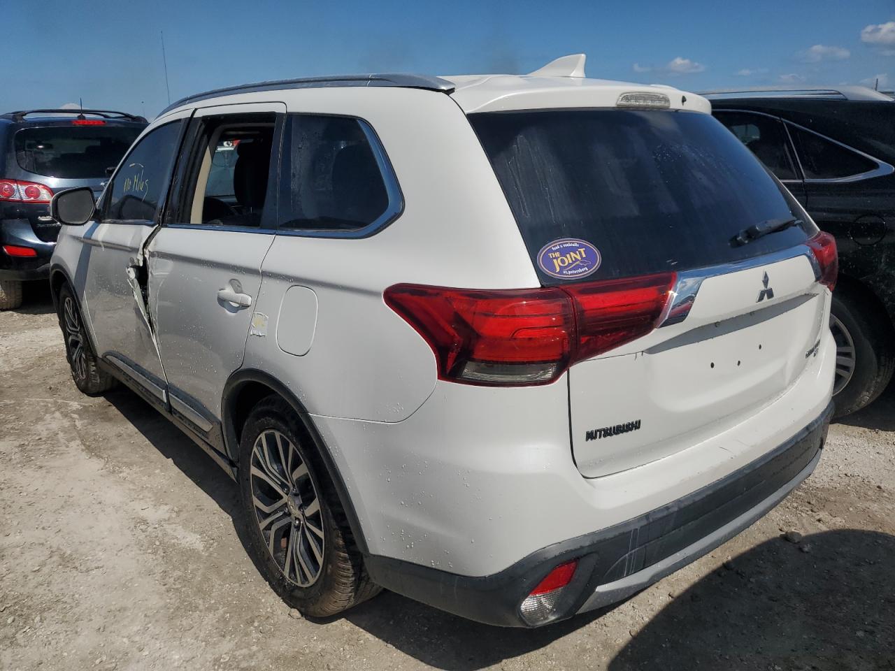 2017 Mitsubishi Outlander VIN JA4AD3A32HZ060091 Copart auction photo, water/flood damage thumbnail 2