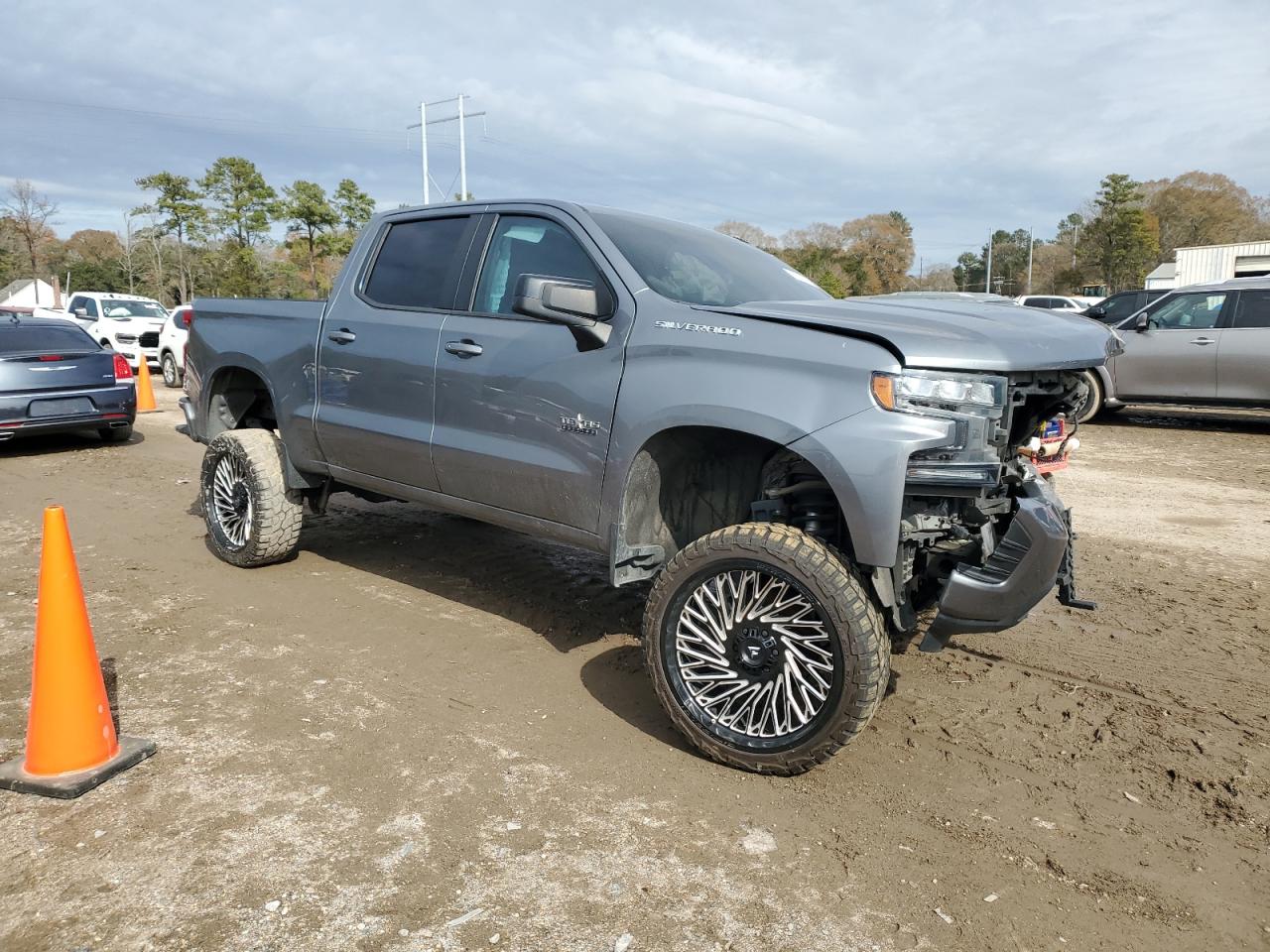2020 Chevrolet Silverado VIN 3GCPWDED1LG413612 Copart auction photo, front end damage thumbnail 4