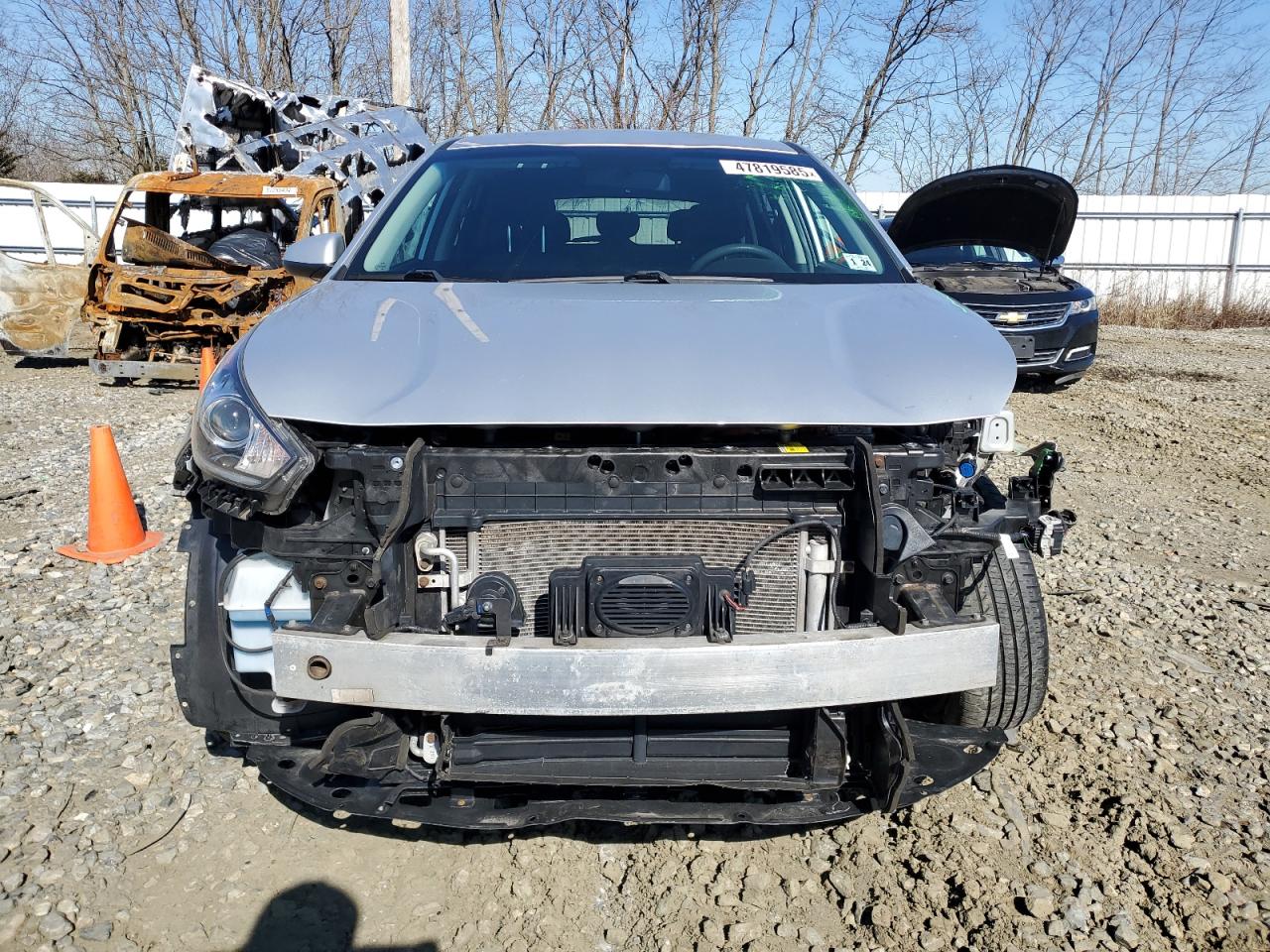 2019 KIA Niro VIN KNDCB3LC8K5220975 Copart auction photo, front end / side damage thumbnail 5