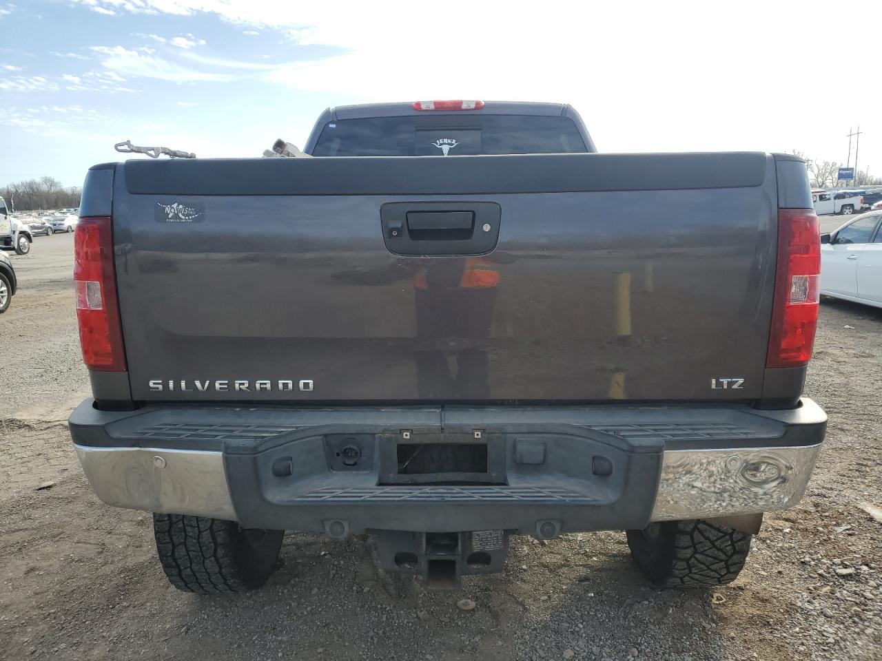 2011 Chevrolet Silverado VIN 1GC1KYE86BF137178 Copart auction photo, front end / side damage thumbnail 6