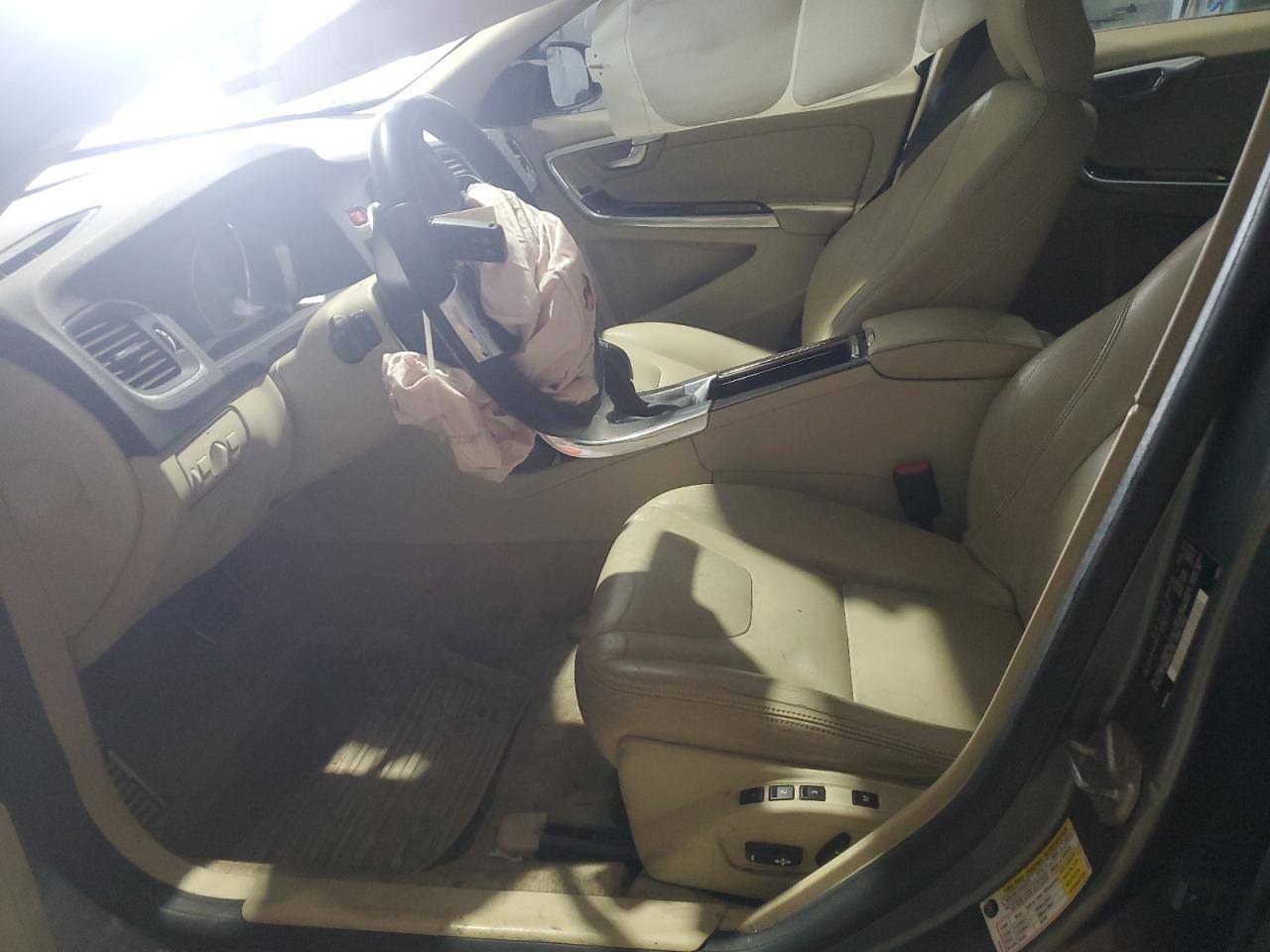 2016 Volvo S60 VIN YV1612TK1G2410976 Copart auction photo, side / front end damage thumbnail 7