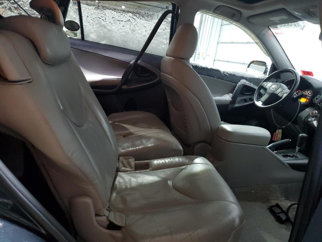 2011 Toyota RAV 4 VIN 2T3DK4DV8BW046165 Copart auction photo, front end / minor dent/scratches damage thumbnail 11