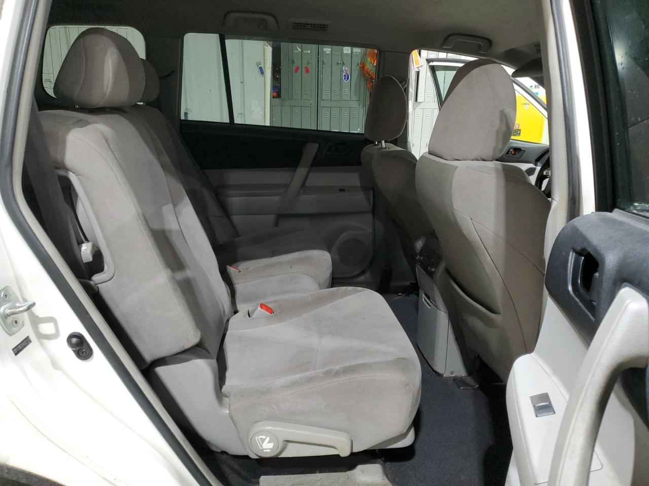 2013 Toyota Highlander VIN 5TDBK3EH8DS215339 Copart auction photo, side / front end damage thumbnail 11