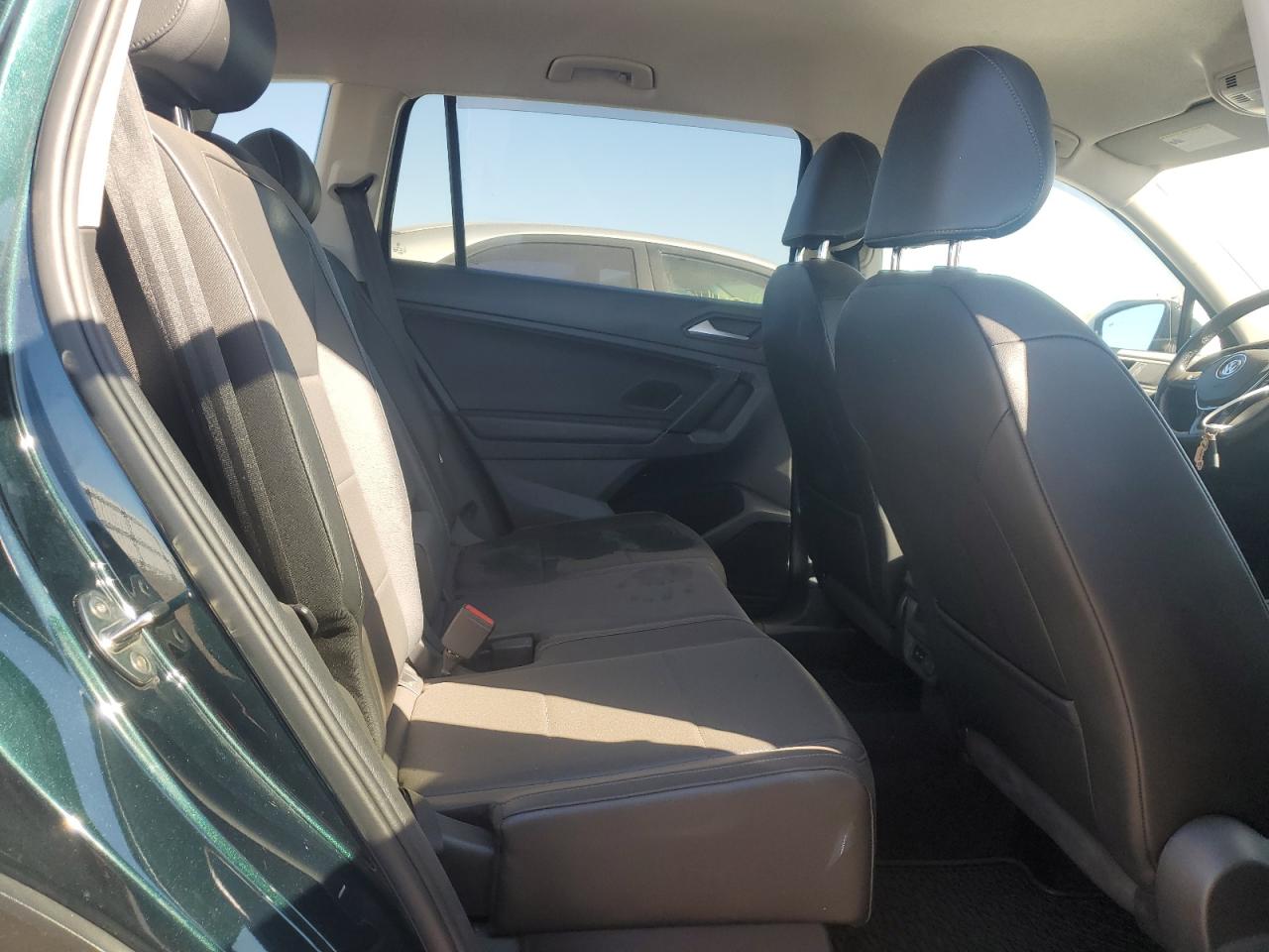 2019 Volkswagen Tiguan VIN 3VV2B7AX8KM068829 Copart auction photo, rear end damage thumbnail 10