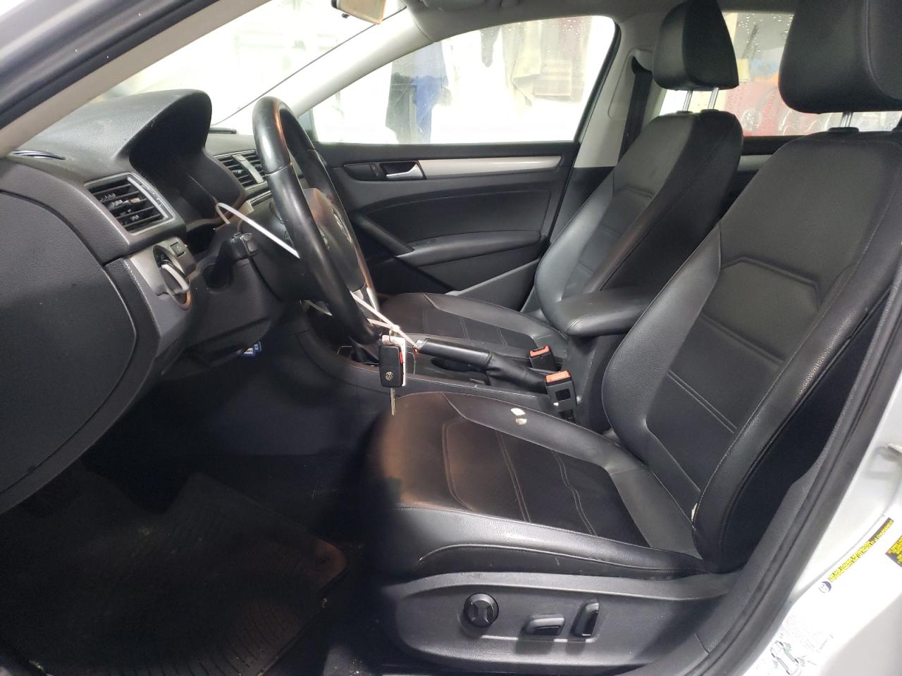 2015 Volkswagen Passat VIN 1VWAS7A32FC109967 Copart auction photo, front end / side damage thumbnail 7