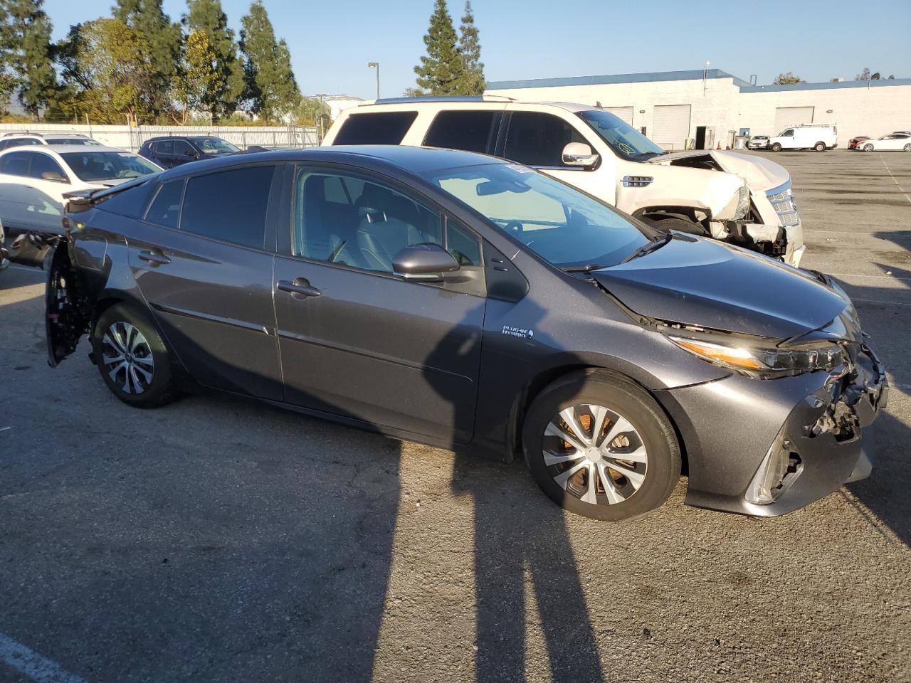 2022 Toyota Prius VIN JTDKAMFPXN3198531 Copart auction photo, rear end / front end damage thumbnail 4