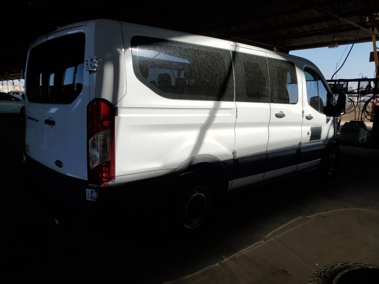 2017 Ford Transit VIN 1FMZK1ZM4HKB18450 Copart auction photo, front end damage thumbnail 3