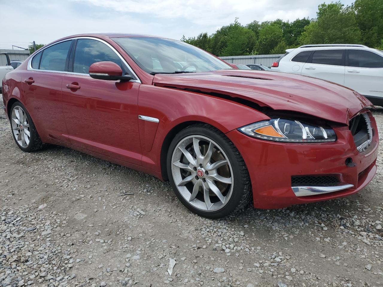 2015 Jaguar XF VIN SAJWA0HP1FMU59632 Copart auction photo, front end damage thumbnail 4