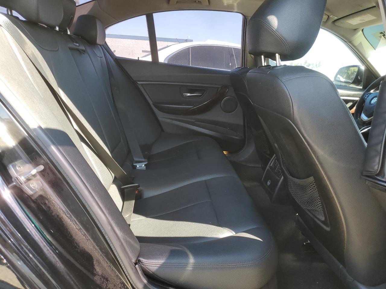2014 BMW 3er VIN WBA3C1C53EK111345 Copart auction photo, front end / undercarriage damage thumbnail 10
