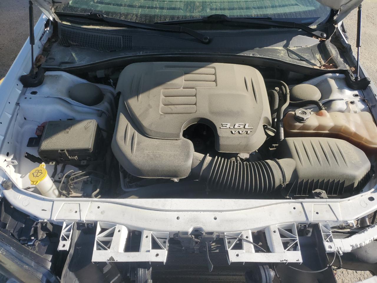 2018 Chrysler 300 VIN 2C3CCAAG8JH264400 Copart auction photo, front end damage thumbnail 11