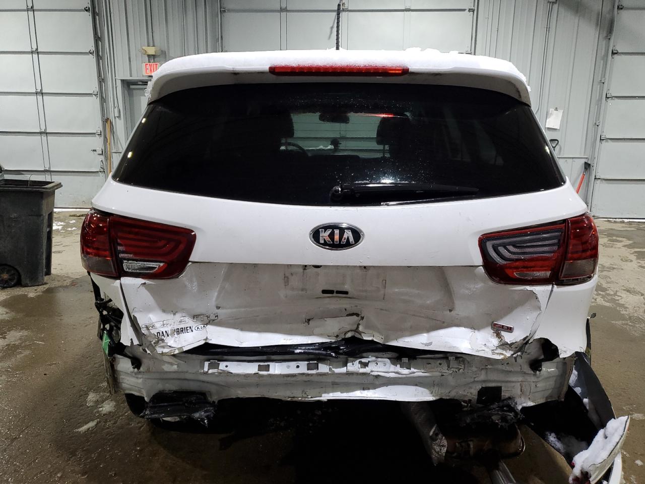 2020 KIA Sorento VIN 5XYPGDA31LG661626 Copart auction photo, rear end / minor dent/scratches damage thumbnail 6