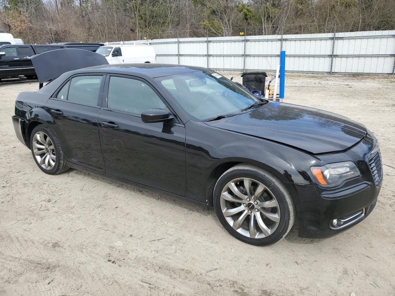 2014 Chrysler 300 VIN 2C3CCABG2EH286784 Copart auction photo, rear end / minor dent/scratches damage thumbnail 4