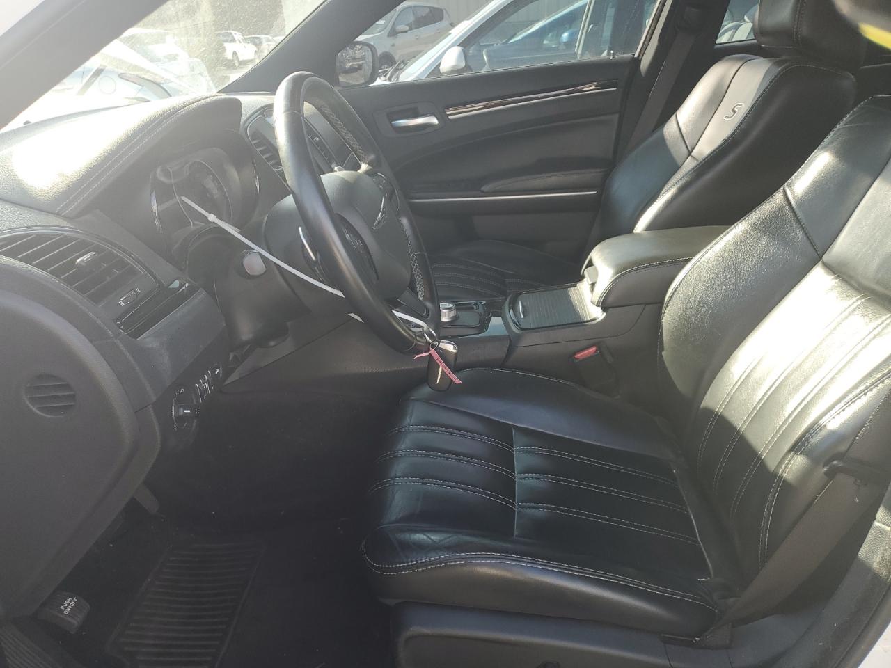 2019 Chrysler 300 VIN 2C3CCAGG9KH529818 Copart auction photo, front end damage thumbnail 7