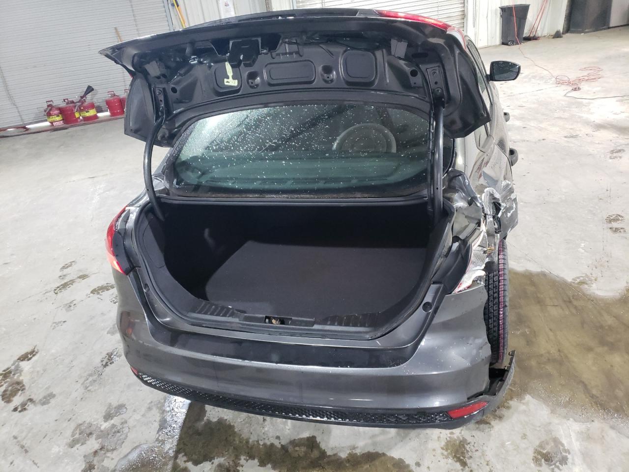 2017 Ford Focus VIN 1FADP3E28HL305819 Copart auction photo, rear end damage thumbnail 6