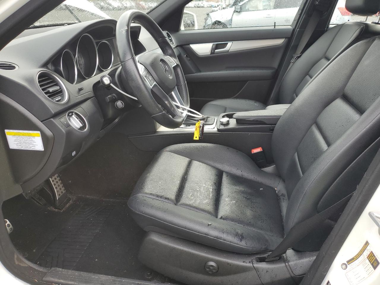 2013 Mercedes-Benz C-klasse VIN WDDGF4HB9DR254372 Copart auction photo, front end damage thumbnail 7