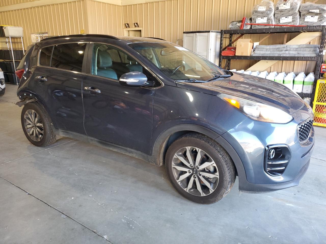 2018 KIA Sportage VIN KNDPN3AC9J7418902 Copart auction photo, rear end / minor dent/scratches damage thumbnail 4