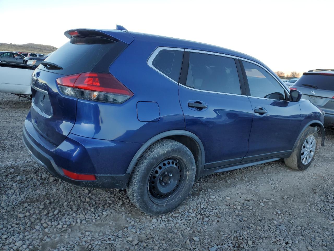 2018 Nissan Rogue VIN JN8AT2MT5JW451763 Copart auction photo, front end / side damage thumbnail 3